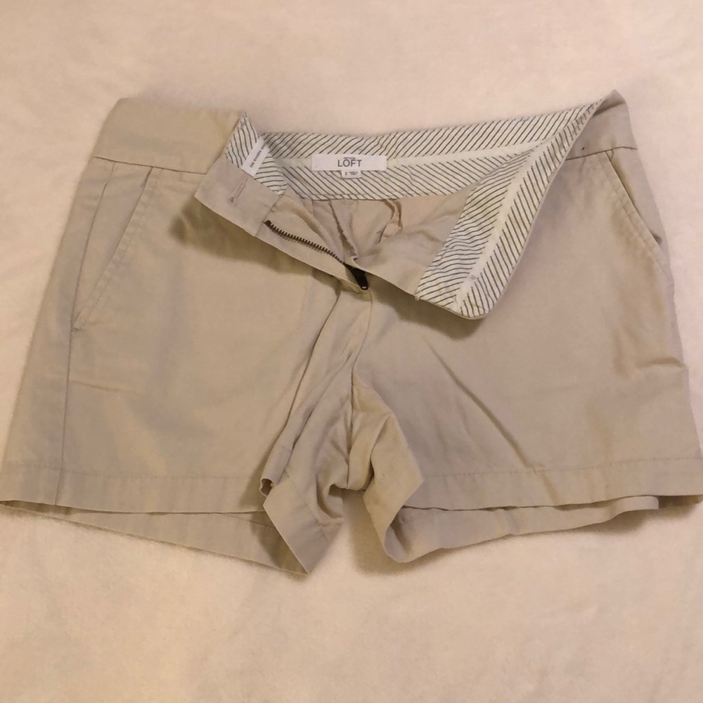 Women’s Loft Chino Khaki Shorts